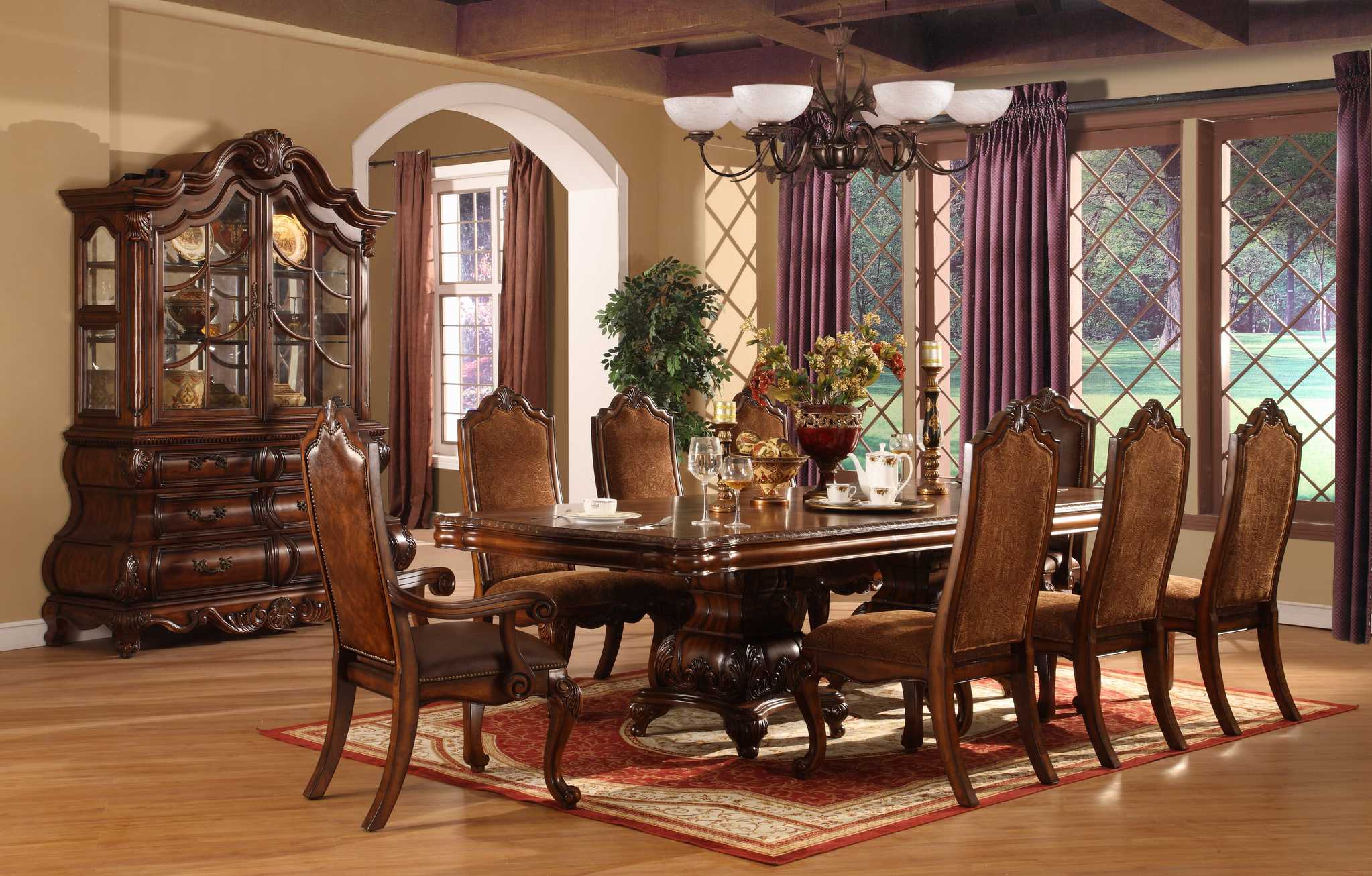 ex_dining_room.jpeg